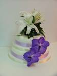 2 Tier wedding Cake with Flowers